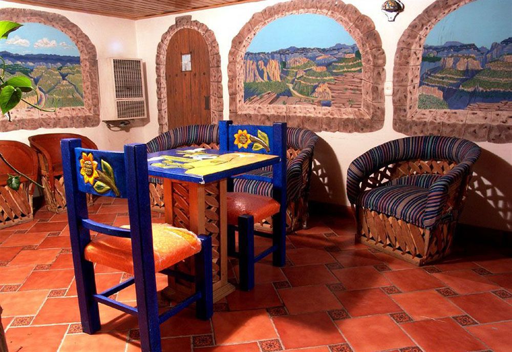 Plaza Mexicana Margarita'S Creel Dış mekan fotoğraf